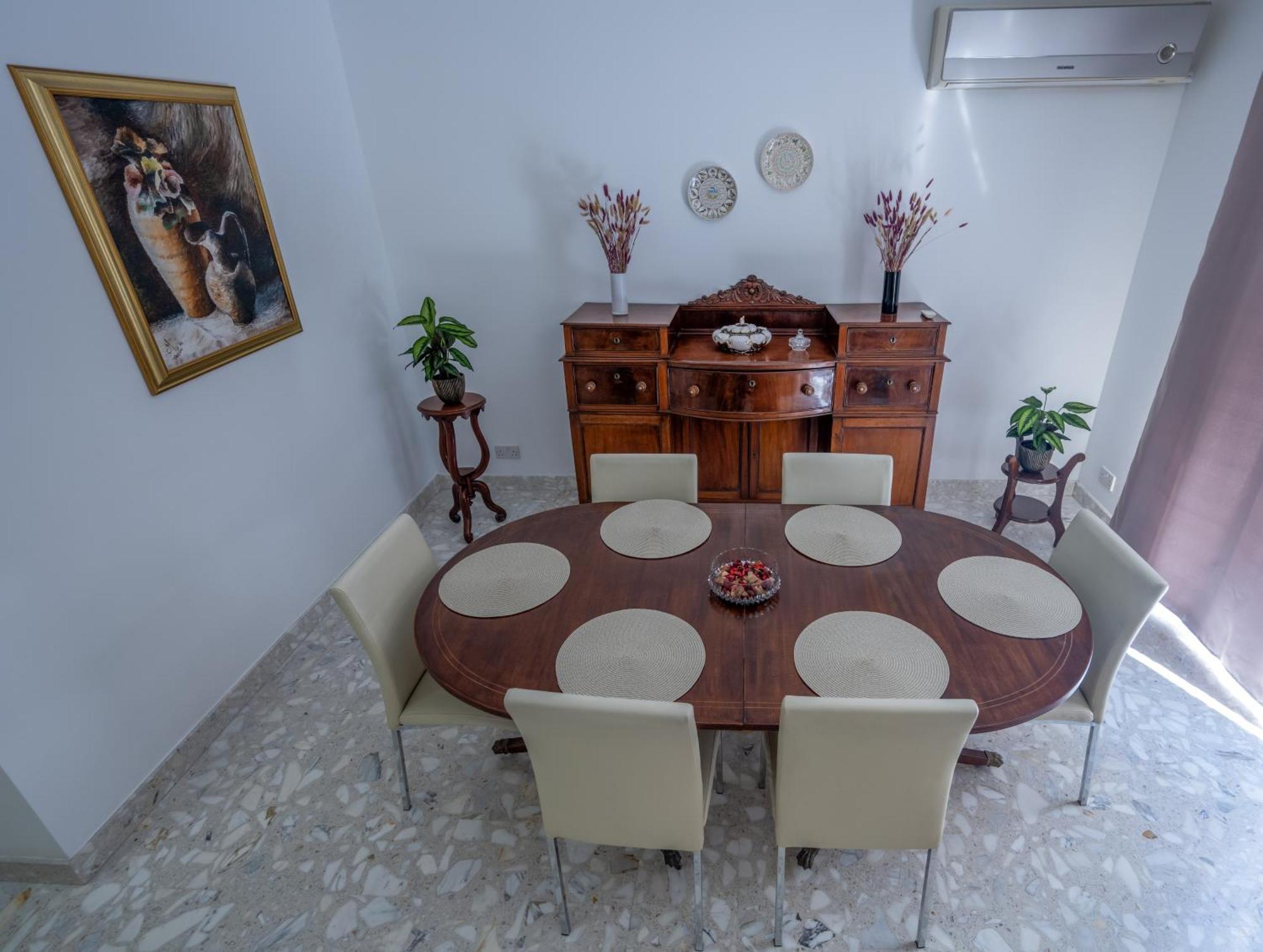 Spacious 3 Bedroom Apartment In The Heart Of St Julians Saint Julian's Εξωτερικό φωτογραφία