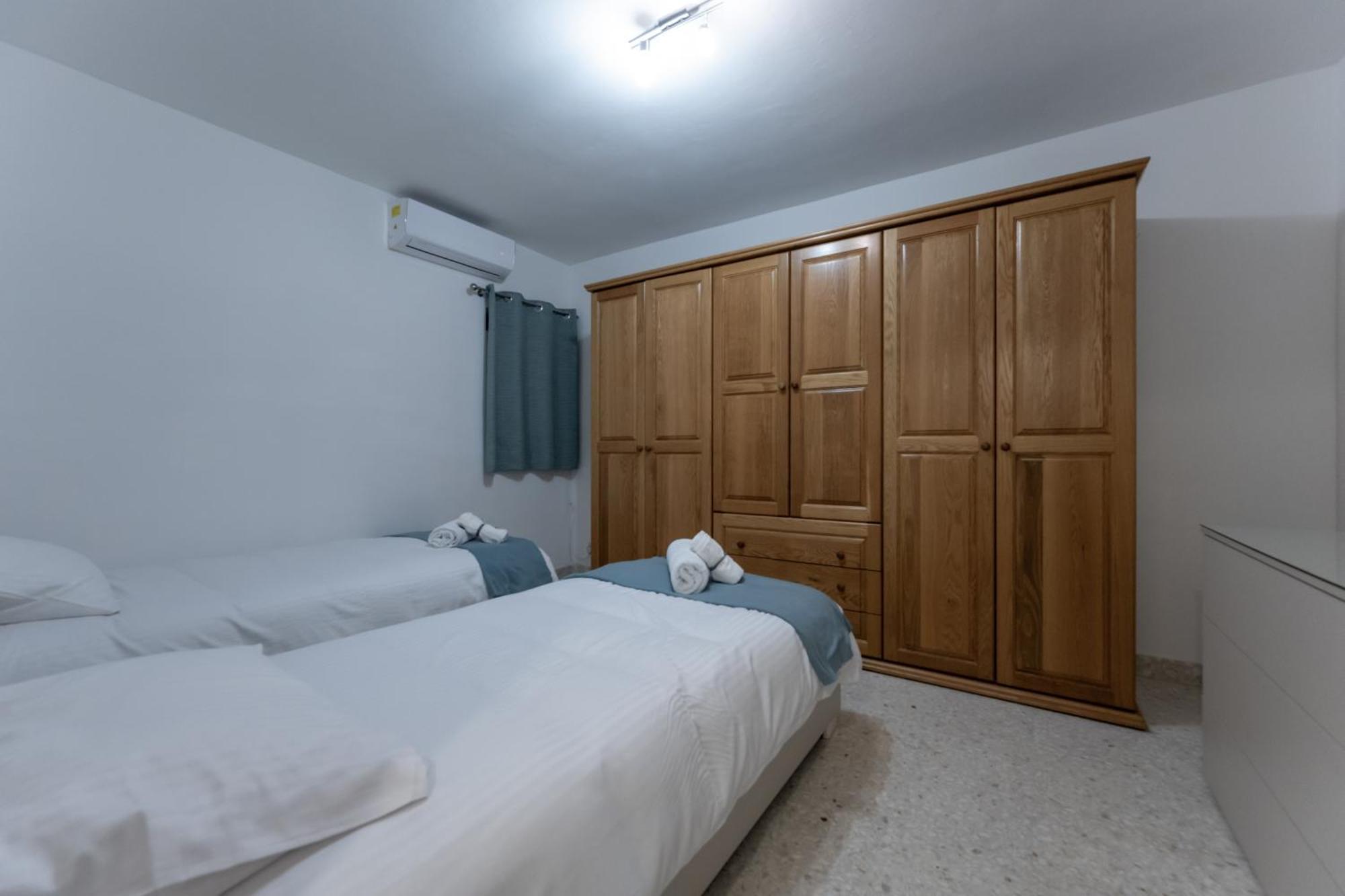 Spacious 3 Bedroom Apartment In The Heart Of St Julians Saint Julian's Εξωτερικό φωτογραφία