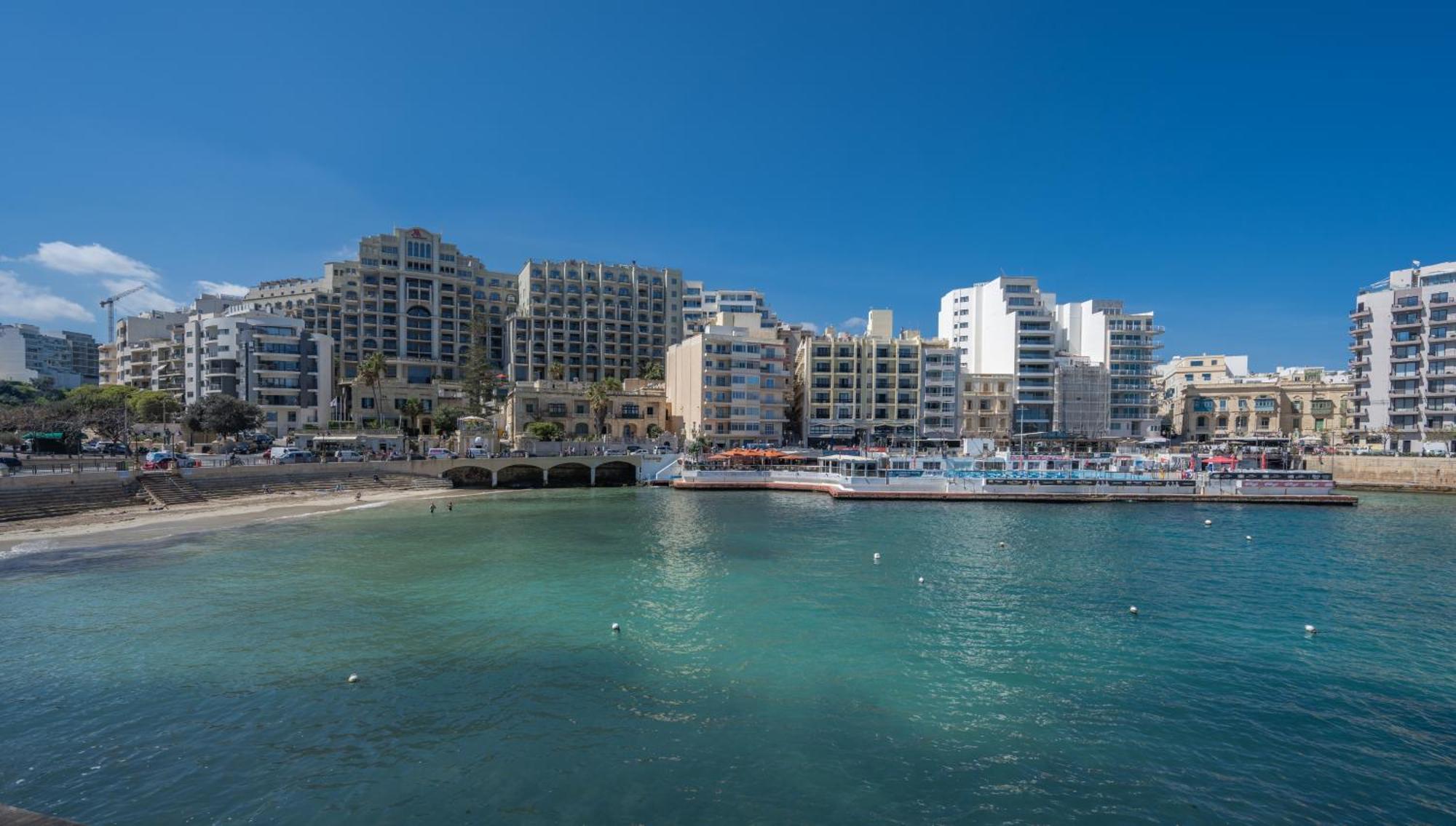 Spacious 3 Bedroom Apartment In The Heart Of St Julians Saint Julian's Εξωτερικό φωτογραφία