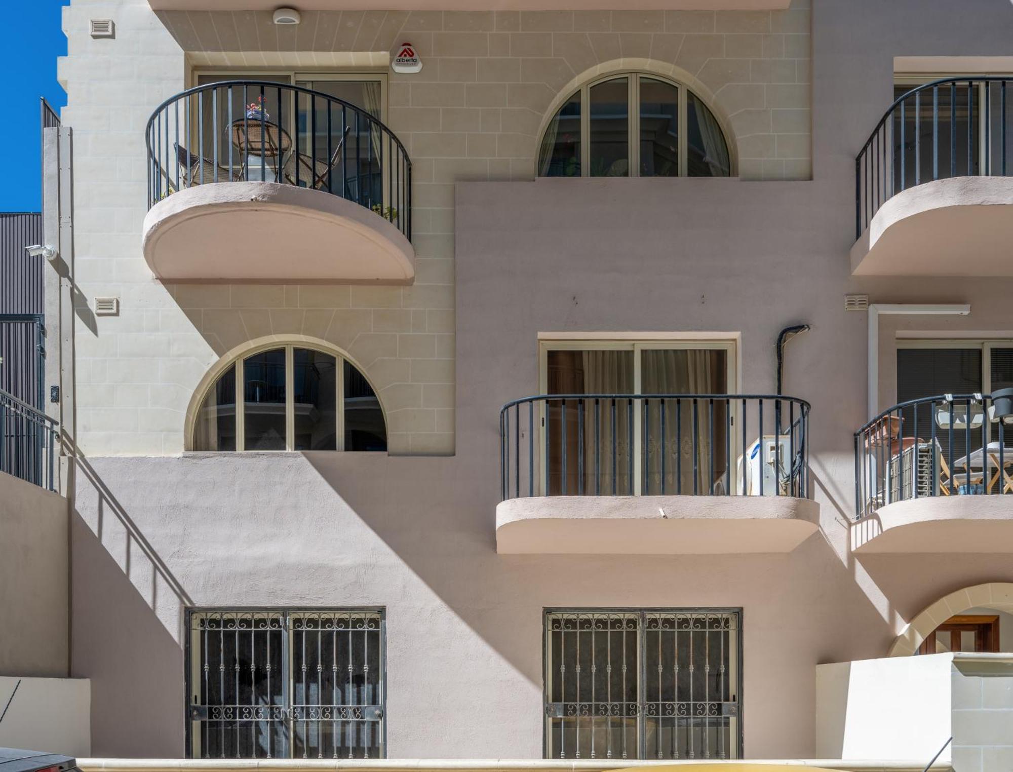 Spacious 3 Bedroom Apartment In The Heart Of St Julians Saint Julian's Εξωτερικό φωτογραφία